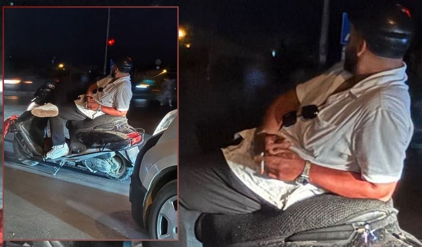 Motosiklet Sürücüsünün Işıkta Bekleme Anı Dikkat Çekti