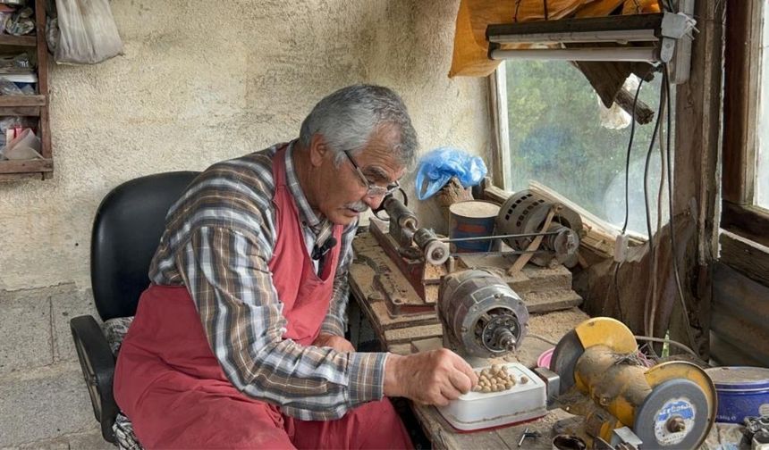 Devlet Bahçeli'nin Koleksiyonundaki Tesbihlerin Ustası: Osmaniyeli Halil Serçe