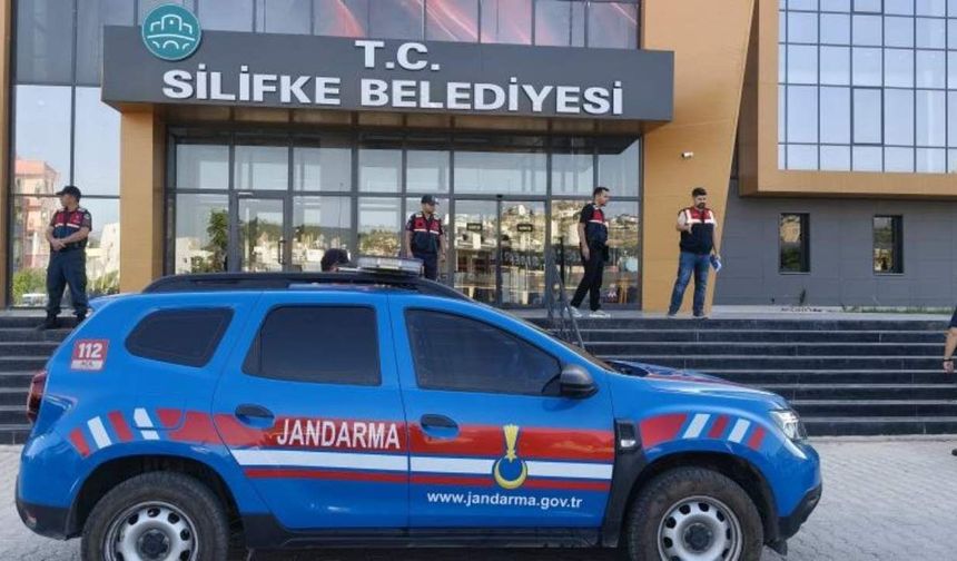 Mersin Silifke Belediyesi rüşvet operasyonunda kimler tutuklandı?