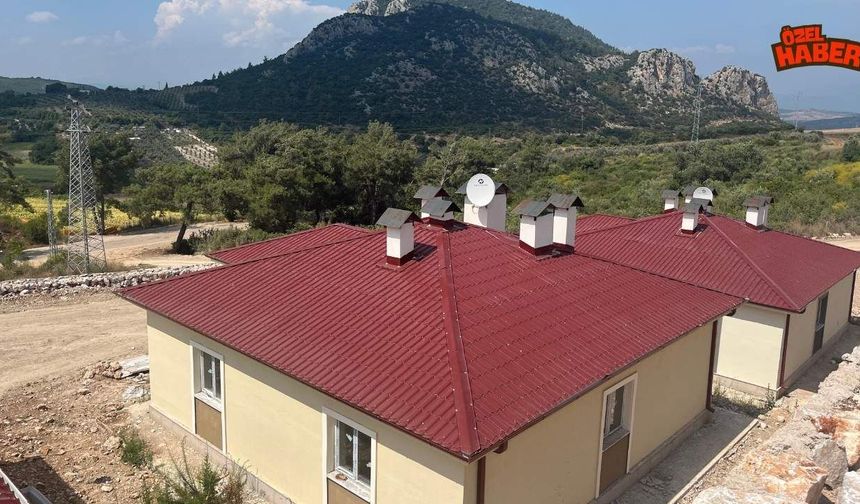 Osmaniyeli Afetzedelerden TOKİ'nin Köy Evlerine Tam Not