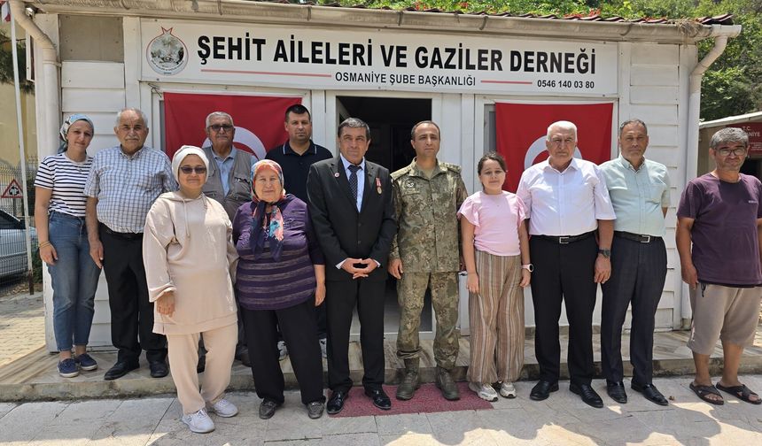 Piyade Komando Albay Hüseyin Yılmaz'dan Şehit Aileleri ve Gaziler Derneği'ne Veda Ziyareti