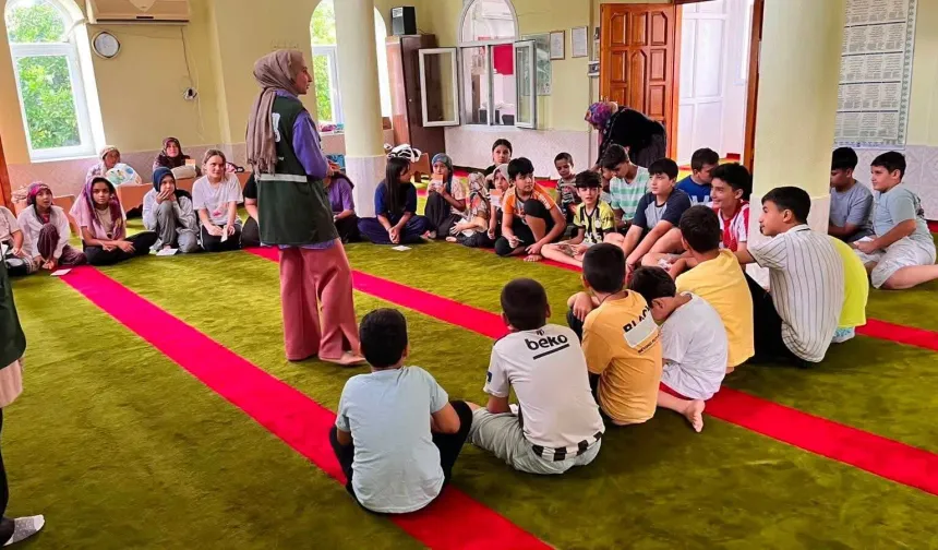 Sumbas'ta Yeşilay'dan Öğrencilere Bağımlılıkla Mücadele Eğitimi