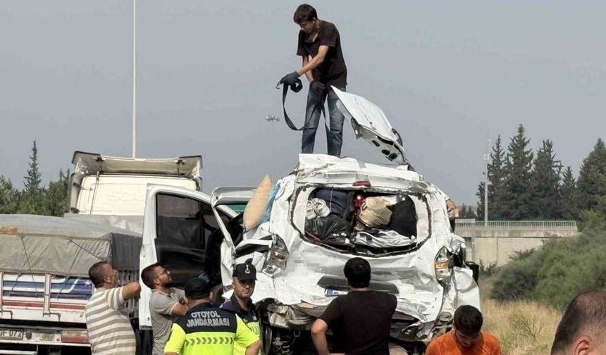 Van tayini dönüşü feci kaza gerçekleşti