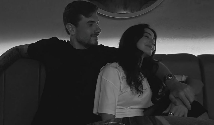 Helin Kandemir ve Dorukhan Toköz Aşklarını Sosyal Medyadan İlan Etti