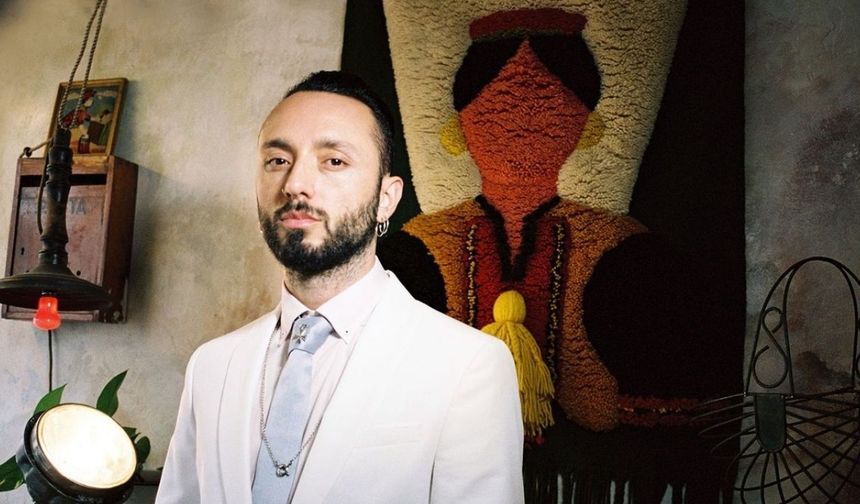 Mabel Matiz’in “Ha Leylim” Şarkısına Ünlü İsimlerden Renkli Klip