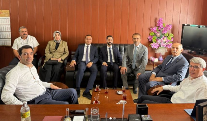 AK Parti Osmaniye Milletvekili Seydi Gülsoy’dan Kadirli Ticaret Borsası’na Ziyaret