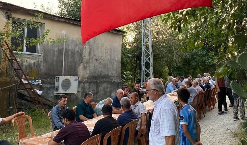 Anahtar Parti Kadirli’den şehit Taner Torun için anlamlı katılım