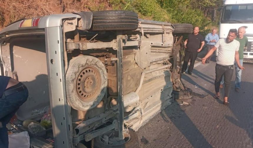 Osmaniye'de Araç Devrildi! 4 Yaralı