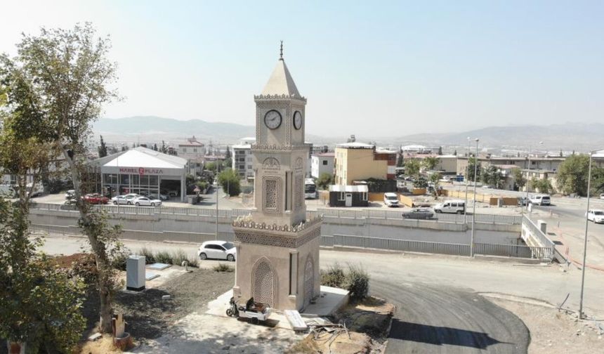 Deprem Sonrası Çalışmıyor! Dulkadiroğlu’nun Saat Kulesi Ne Zaman Düzelecek?