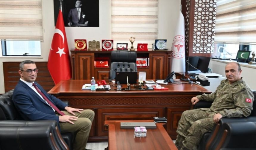 Garnizon Komutan Vekili Albay Uğur Esendik’ten İl Sağlık Müdürü Uzm. Dr. Emrah Ceviz’e Ziyaret