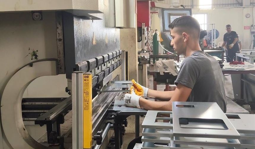 Osmaniye’de Elektrik Pano İmalatında İş Başı Eğitim Programı Başlatıldı