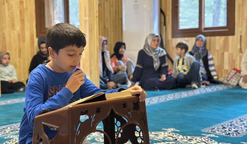 Osmaniye'de Minikler Kur’an-ı Kerim’i En Güzel Okumak İçin Yarıştı