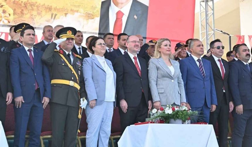 Osmaniye'de 30 Ağustos'a Damga Vuran Birlik Tablosu