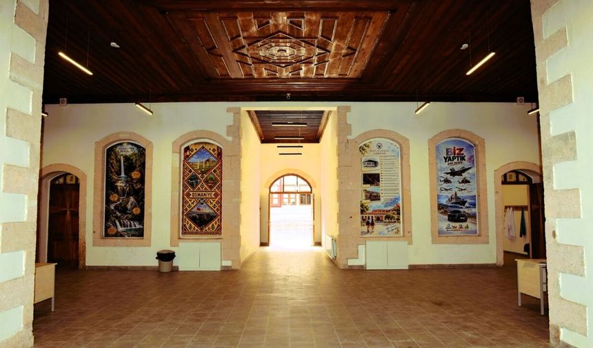 115 Yıllık Tarihi Okulda İlk Ders Zili Çaldı