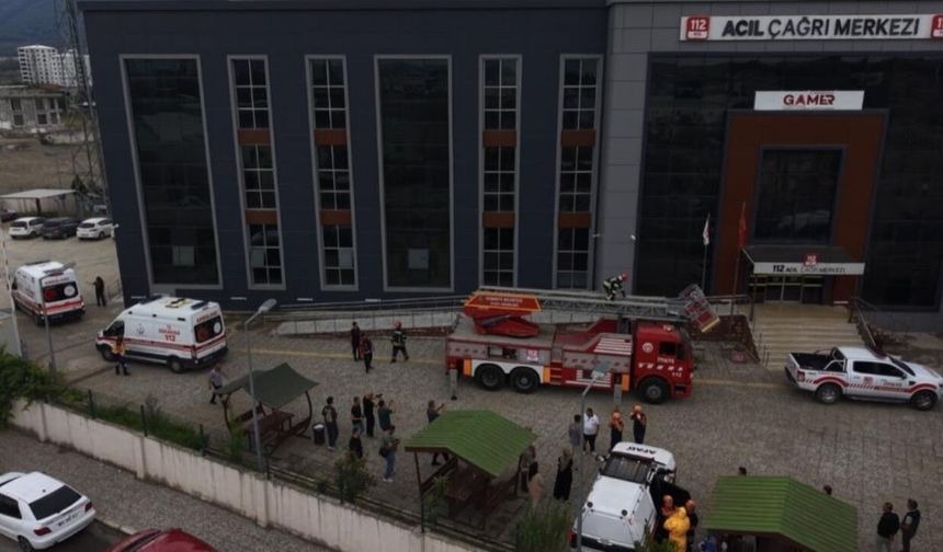 Bodrumda Baygın Bulundular, Çatıdan İtfaiye İndirdi! Osmaniye'de Nefes Kesen Dakikalar