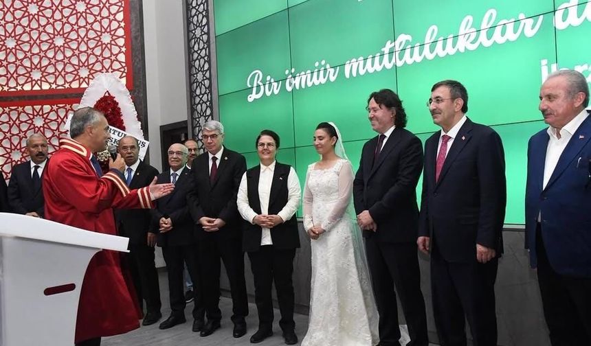 Başkan Çenet’in Kıydığı Nikâhta Cevdet Yılmaz Şahit Oldu