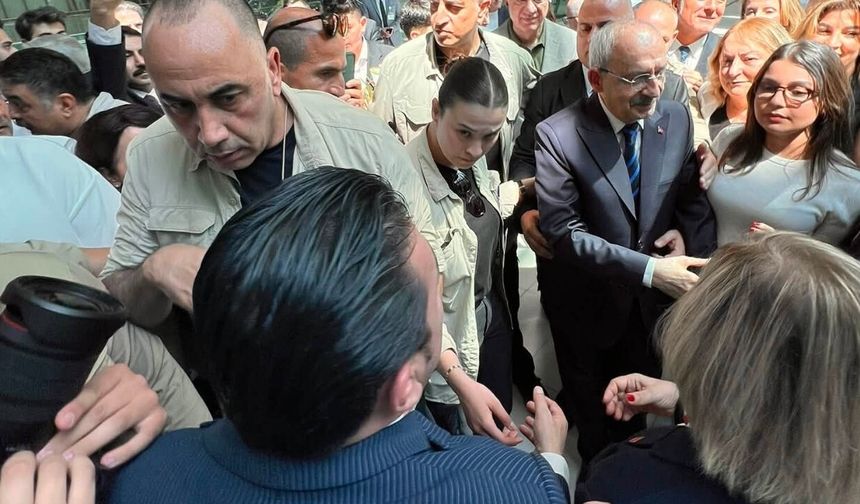CHP Osmaniye İl Başkanı Rıza Tekerek, Kemal Kılıçdaroğlu’nu İzmir’de Karşıladı
