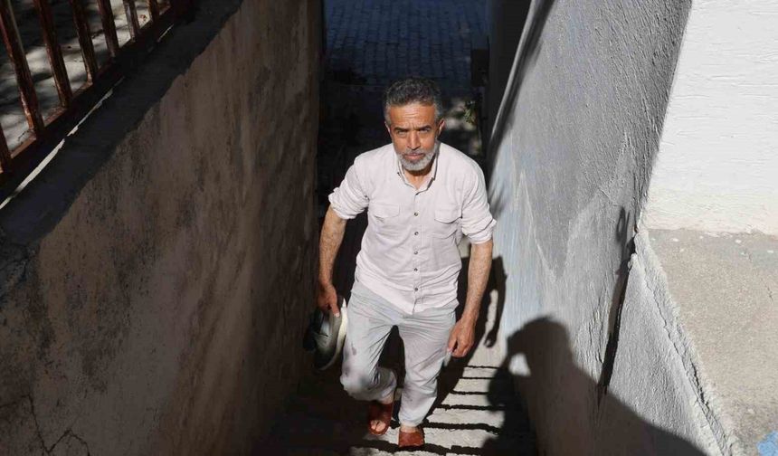 evladından can alan müezzin 1,5 yıl sonra camisine döndü