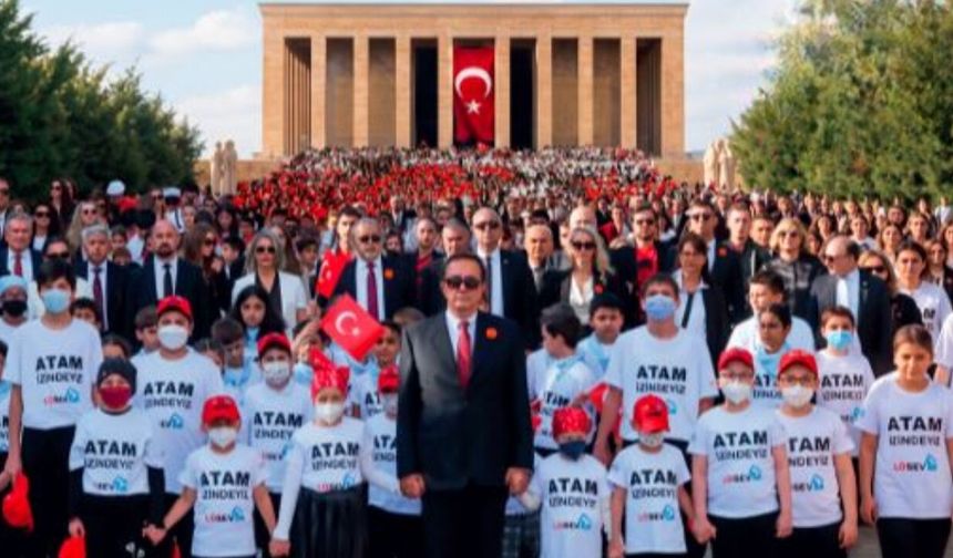 LÖSEV Ailesi Ata’nın Huzuruna Çıkıyor