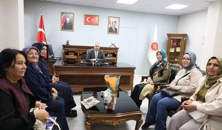 AK Parti Osmaniye İl Kadın Kolları’ndan Camiler ve Din Görevlileri Haftası Ziyareti