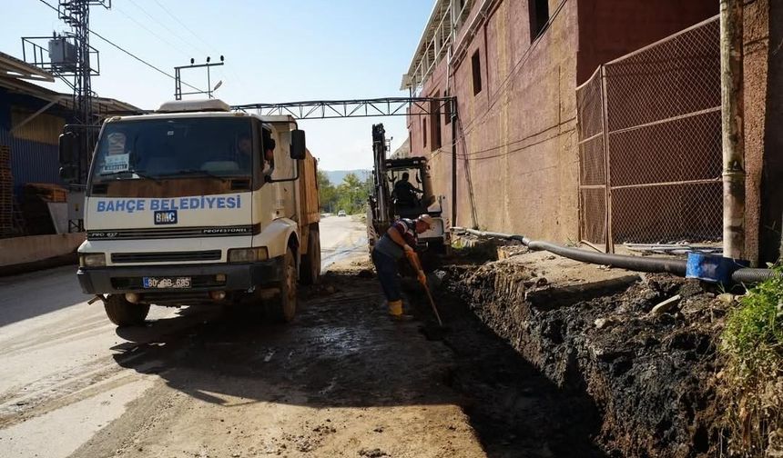 Bahçe Belediyesi Yeşilyurt Mahallesi’nde Kanal Çalışmalarını Sürdürüyor