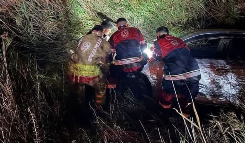 Çarpışmanın Şiddetiyle Araç Tarlaya Uçtu