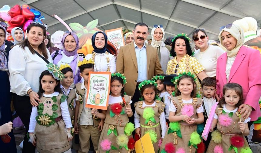FıstıkFest’te Emniyetten Mesaj "Vatandaşımızın Yüzü Güldükçe Yüzümüz Gülüyor"