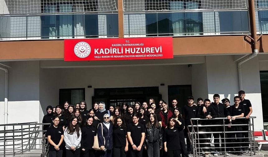 Şehit Orhan Gök Lisesi Öğrencilerinden Kadirli Huzurevi’ne Anlamlı Ziyaret