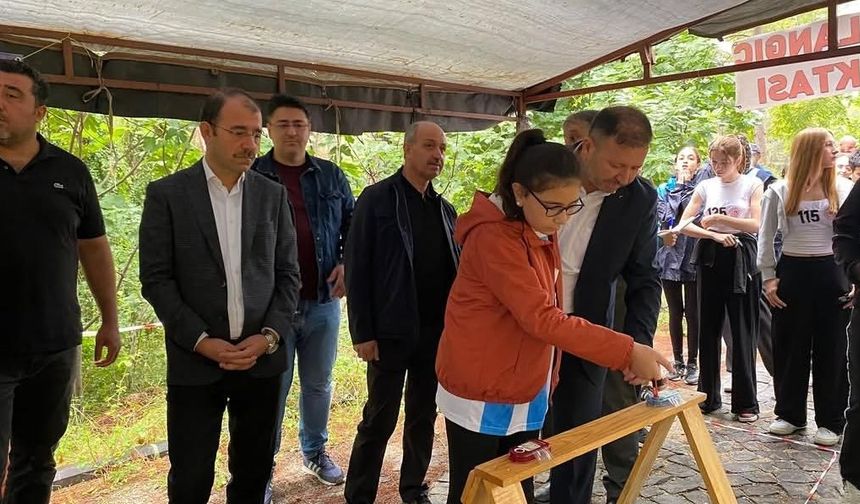 Kadirli’de Cumhuriyet Bayramı Oryantiring Turnuvası Başladı