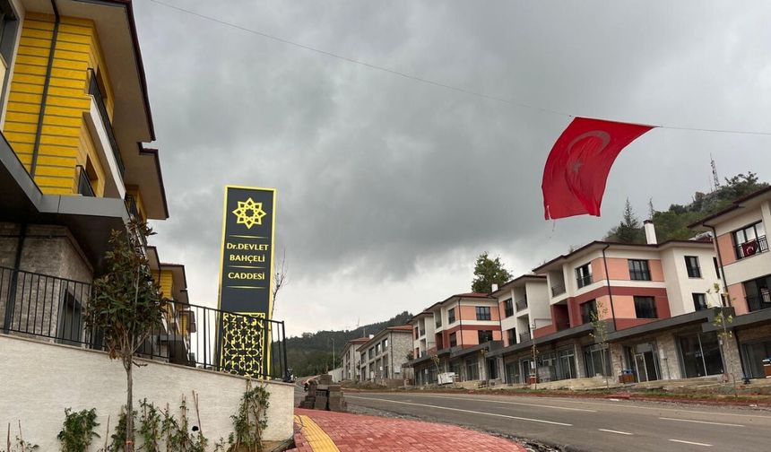 Osmaniye Hasanbeyli'de Devlet Bahçeli Caddesi'nin Yeni Hali Yüz Güldürdü
