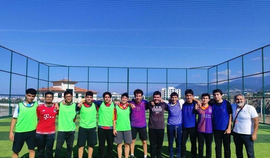 Osmaniye’de Devlet Bahçeli Fen Lisesi’nde Futbol Turnuvası Heyecanı Başladı