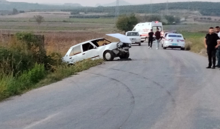 Osmaniye'de Kontrolden Çıkan Otomobil Su Tahliye Kanalına Düştü
