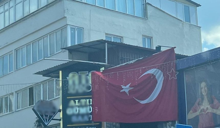 Osmaniye'deki Ters Türk Bayrağının Anlamı Ne?