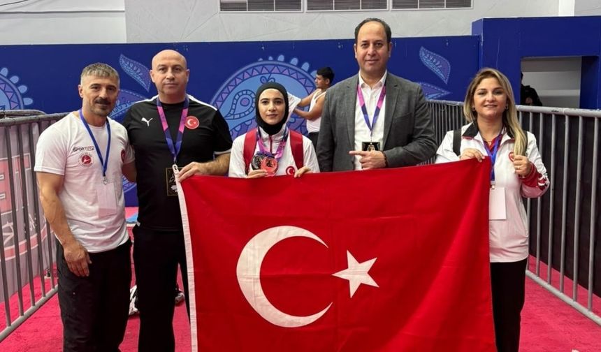 Osmaniye’nin Gururu Ringde Tarih Yazdı