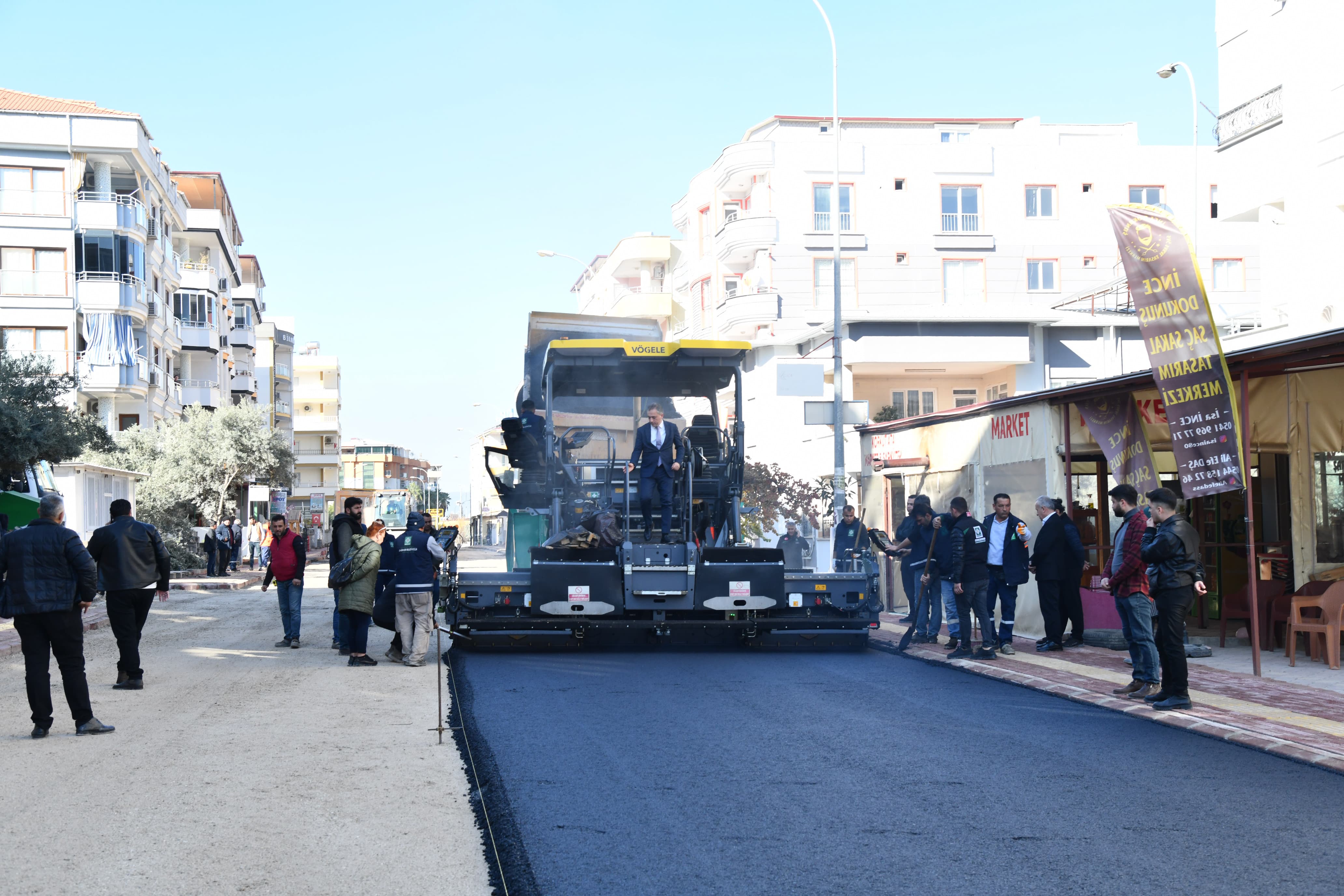 Şehi̇t Firat Yilmaz Çakiroğlu Caddesi̇’nde Asfalt Seri̇m Başladi (6)