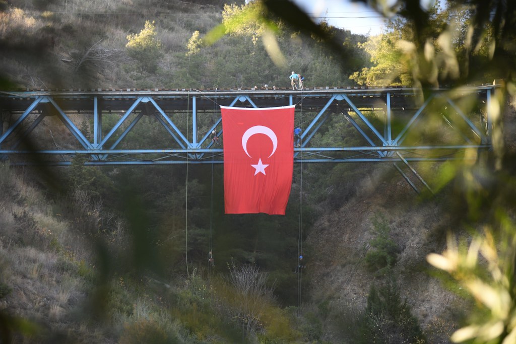 Kanlıgeçit Bayrak Osmaniye (5)