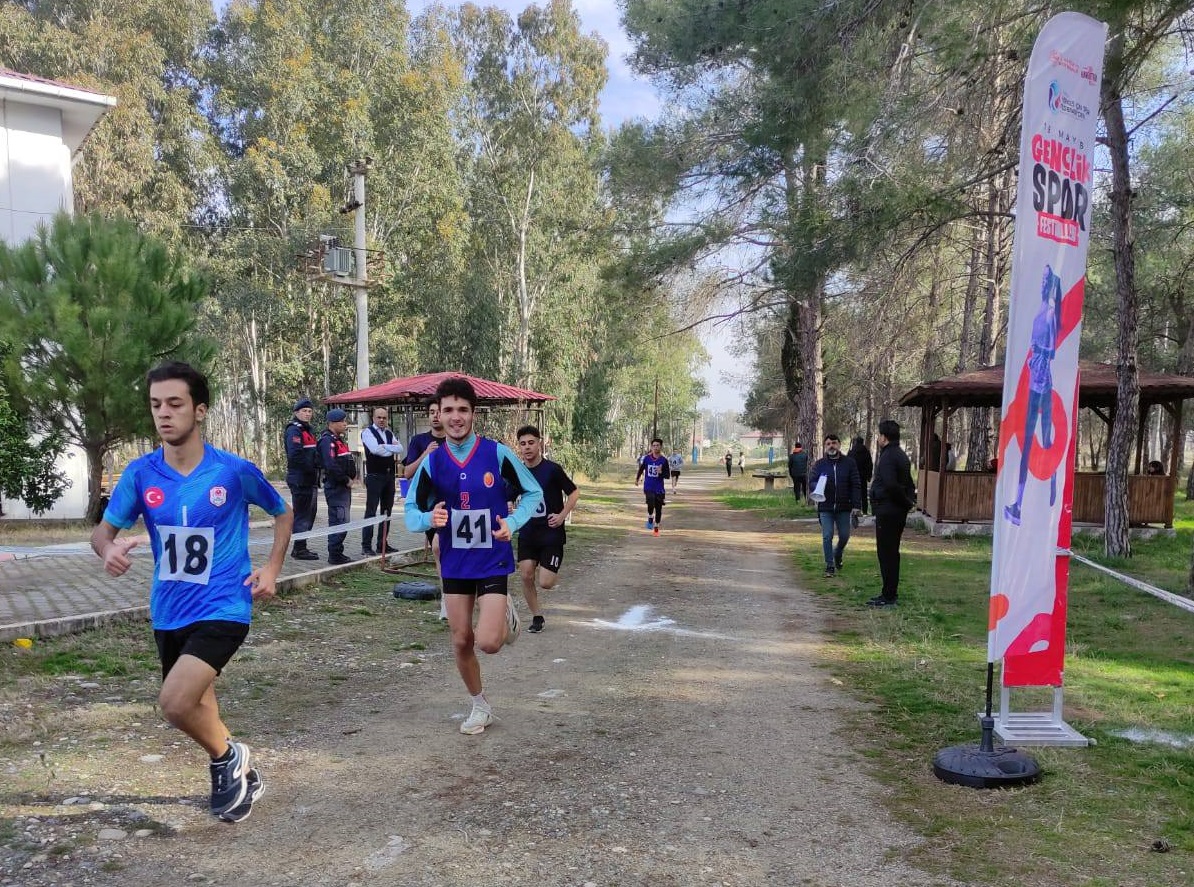 Osmaniye Okul Sporları Kros İl Birinciliği Tamamlandı (3)