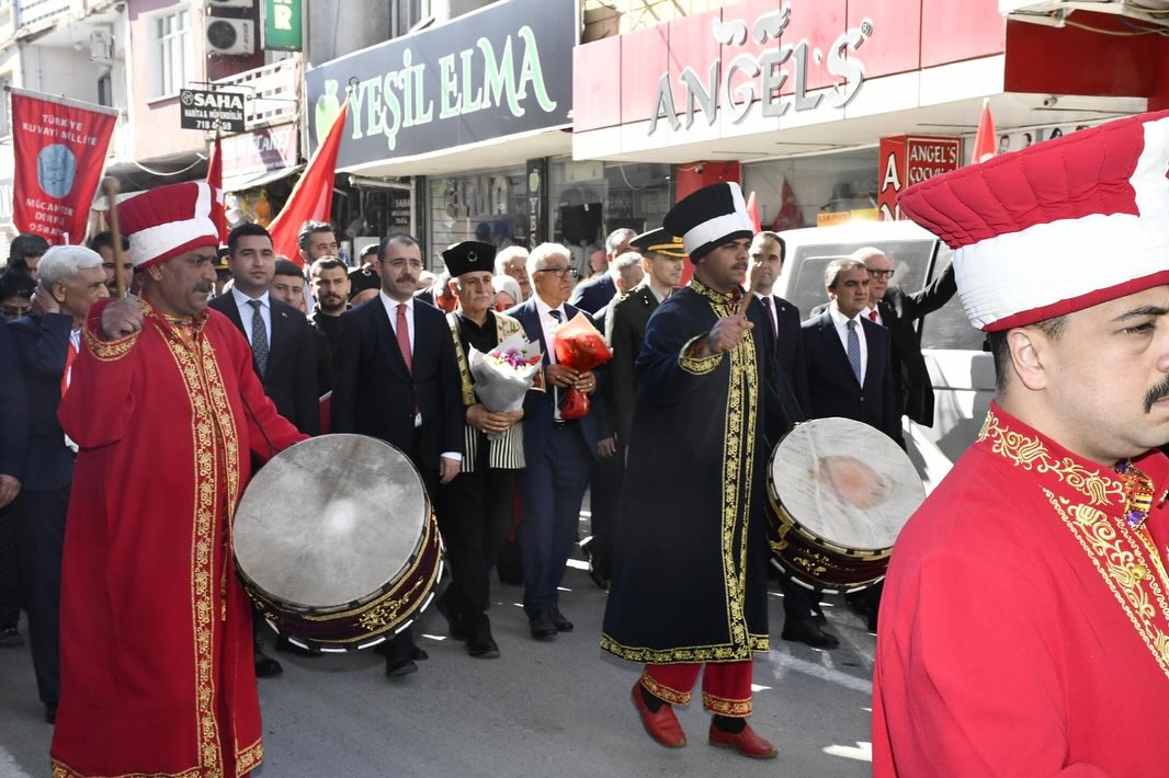 Kadirli'nin Kurtuluşunun 105. Yılı Çelenk Sunma Töreniyle Başladı (2)