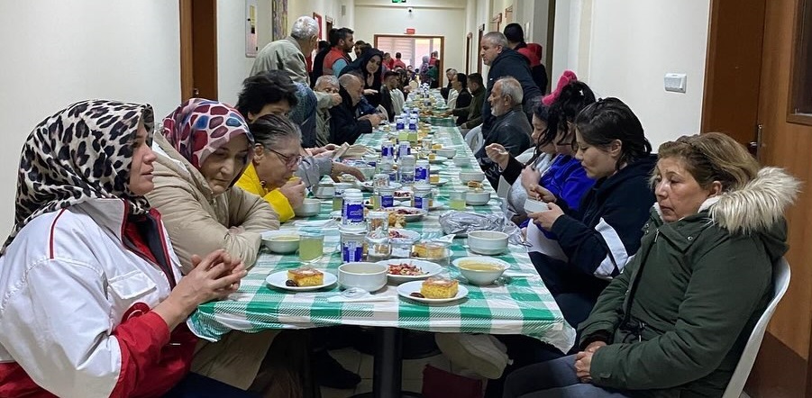 Kaymakam Dolu Engelsiz Yaşam Merkezi Sakinleri İle İftarda Bir Arada (2)