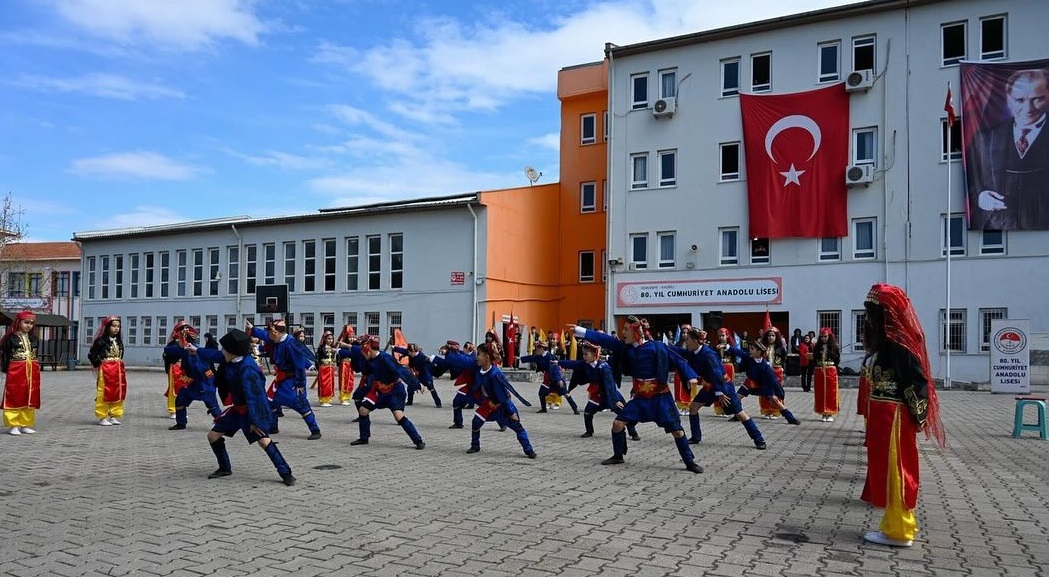 Nevruz Bayramı Kadirli’de Kutlandı (2)