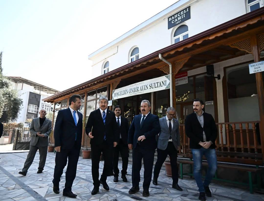 Vali Erdinç Yılmaz, Salih Bahçeli Camii'nde İncelemelerde Bulundu (3)