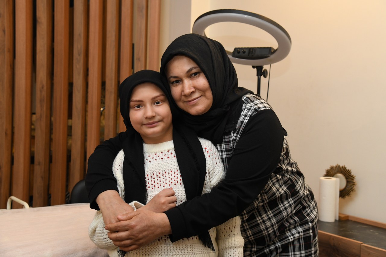 Kaşlarina Kavuşan Mi̇ni̇k Aysi̇ma, Şi̇mdi̇ Daha Mutlu (7)