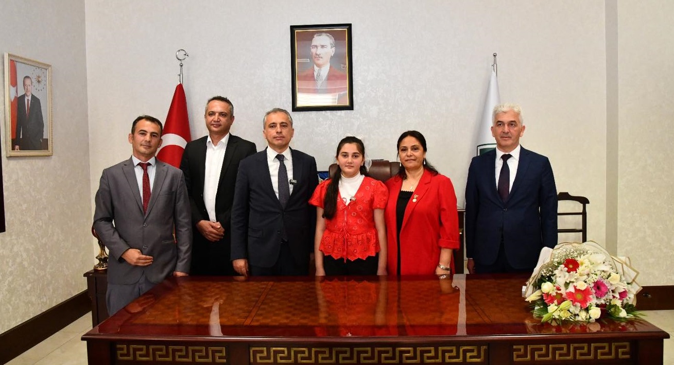 Osmaniye ‘Belediyesi Vuslat Hatun Ve Mustafa Mete’ye Emanet’ (1)-1