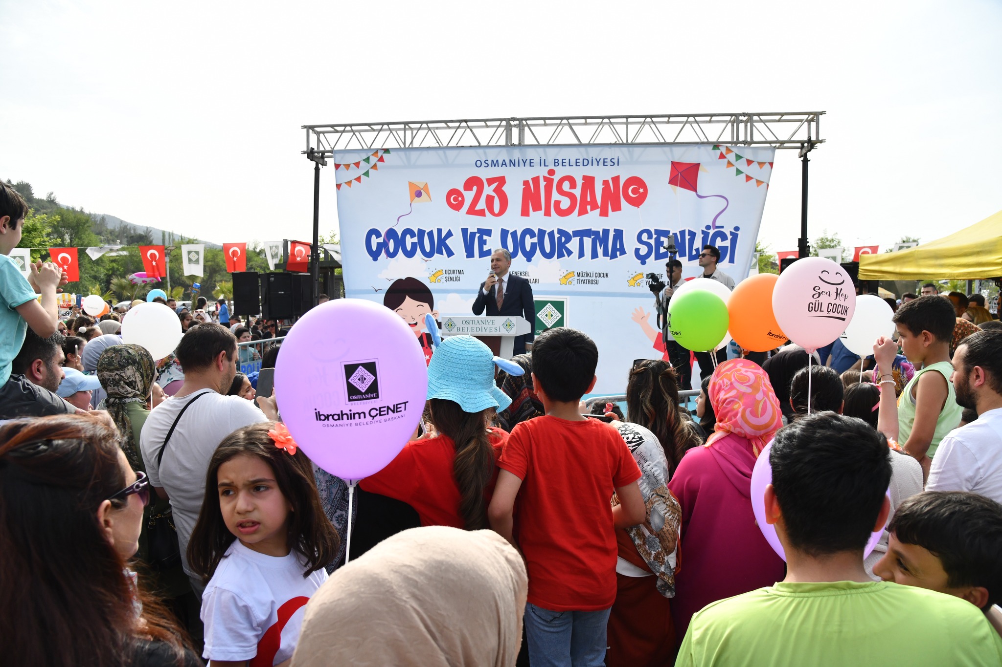 Osmaniye’de Uçurtmalar Gökyüzünü Renklendirdi (4)