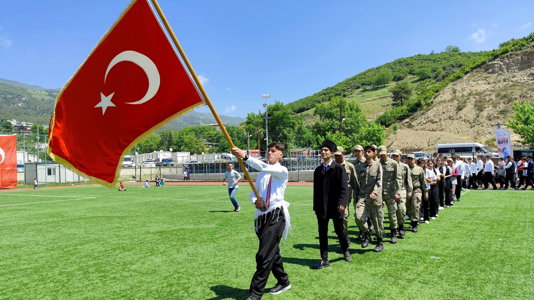 Bahçe’de Gençlik Bayramı Coşkusu (2)