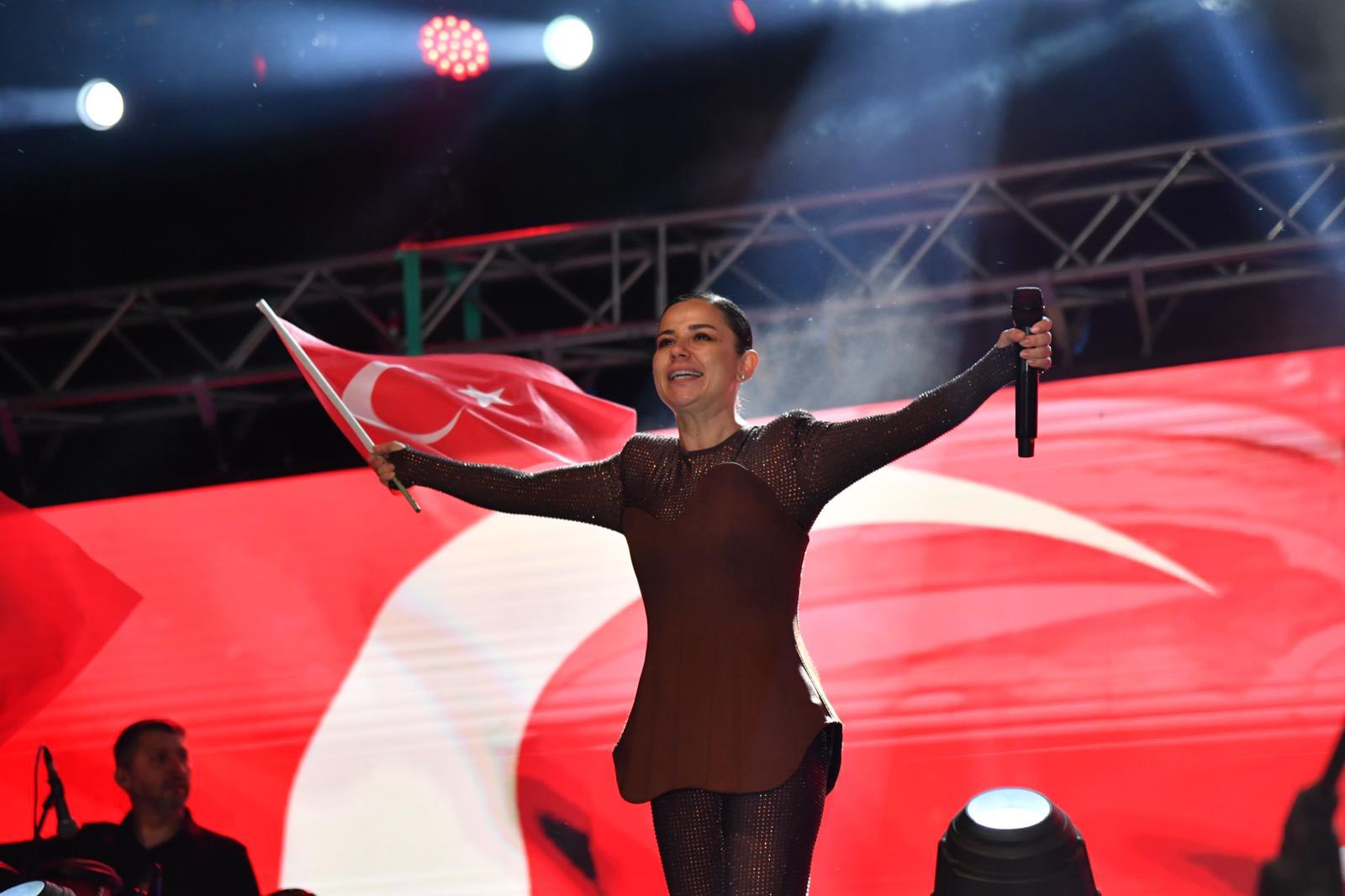 Okü’de 19 Mayıs Ve Bahar Şenliği Bir Arada Kutlandı (3)