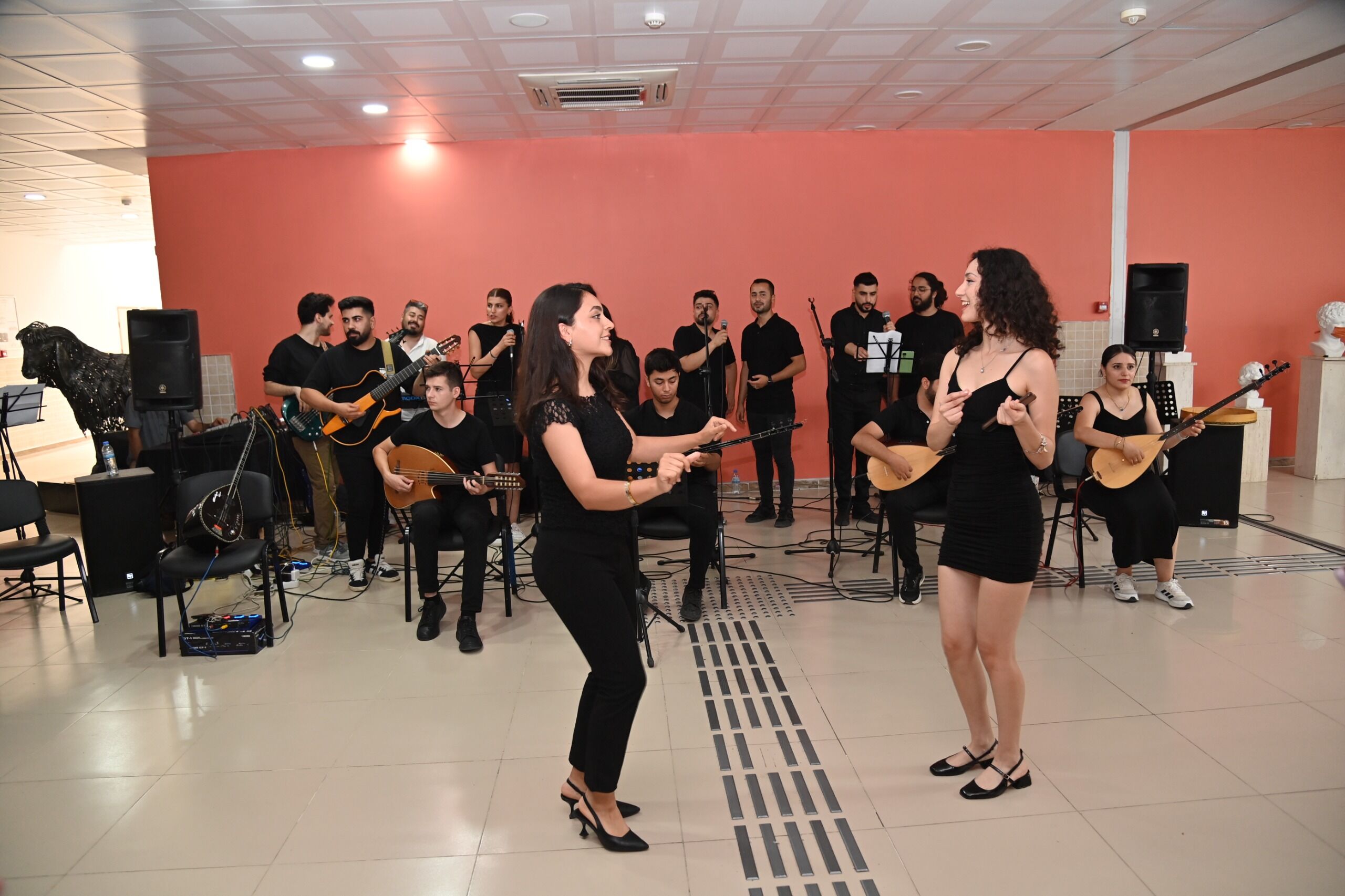 Okü Güzel Sanatlar Mezuniyet (1)