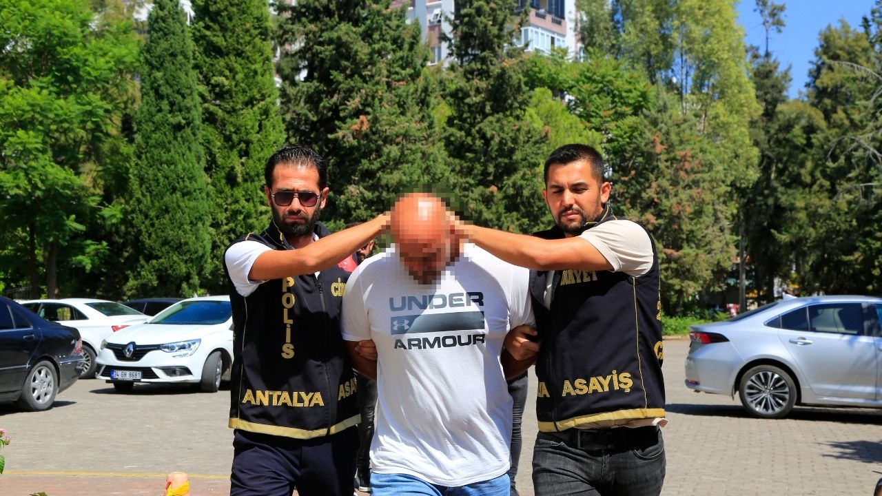 9 Kurşunla Öldürülen Kadın (2)