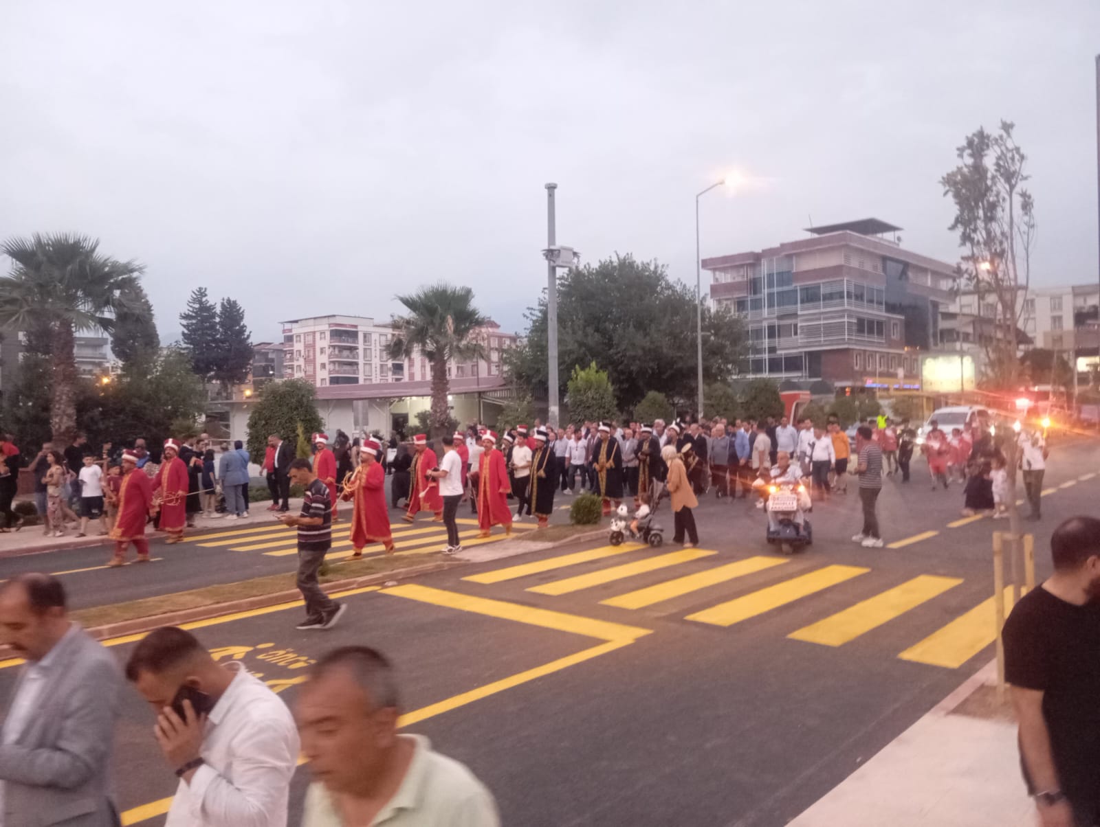 Osmaniye Avm Caddesi Yol Açılışında Mehter Marşlı Yürüyüş 1