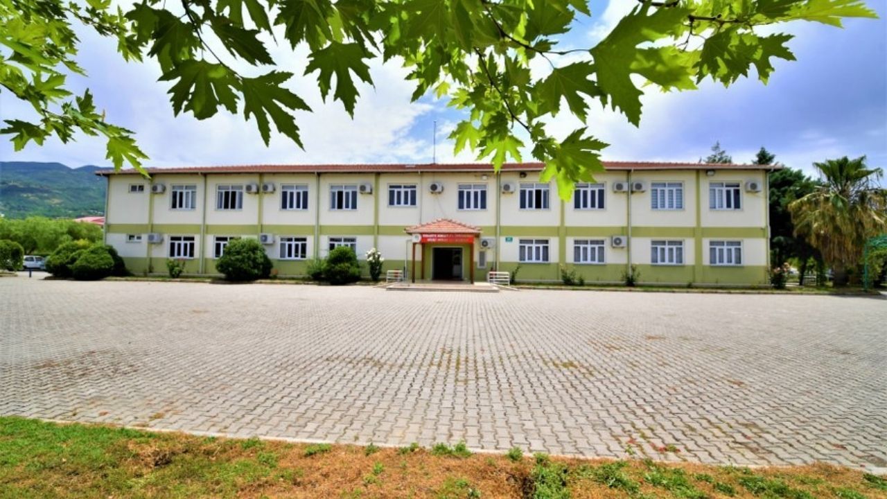 Osmaniye Korkut Ata Üniversitesi Myo Teknik Mi, Sağlık Mı, Ticaret Mi Okü Tercih Listeleriyle Şaşırtıyor (3)